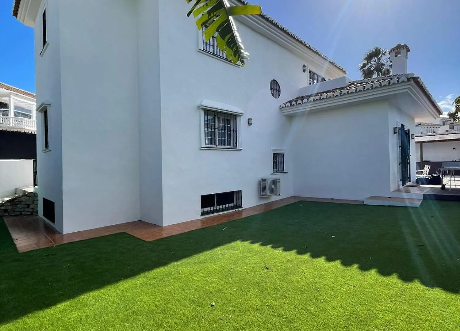Lets In The Sun - Villa Costa Del Sol Malaga Spain